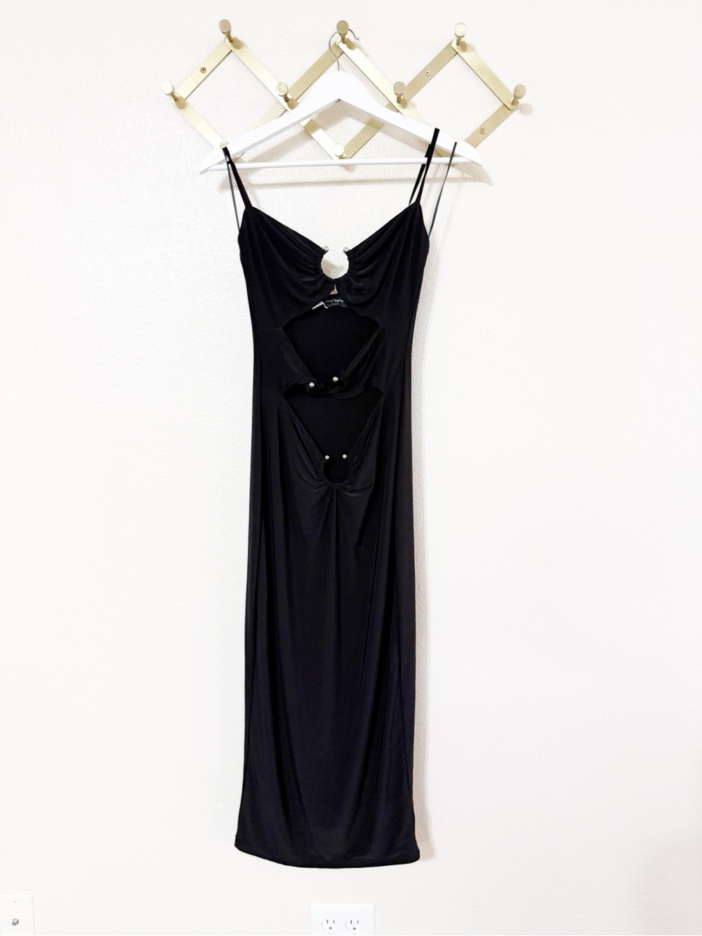 Naked Wardrobe Cutout Metal Ring Bodycon Fitted Dress in Black NEW Size Large - Picture 6 of 10